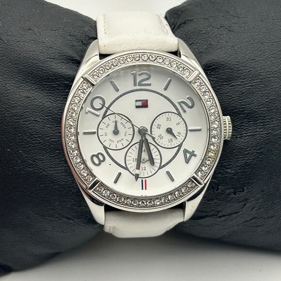 Tommy Hilfiger Gracie Women\'s Watch Silver Tone White Leather  New Battery